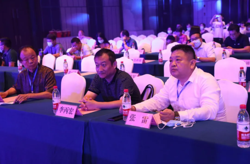 扬山东烹协之优势 助微山餐饮之发展——山东省烹饪协会张雷会长出席微山县荷花节相关活动